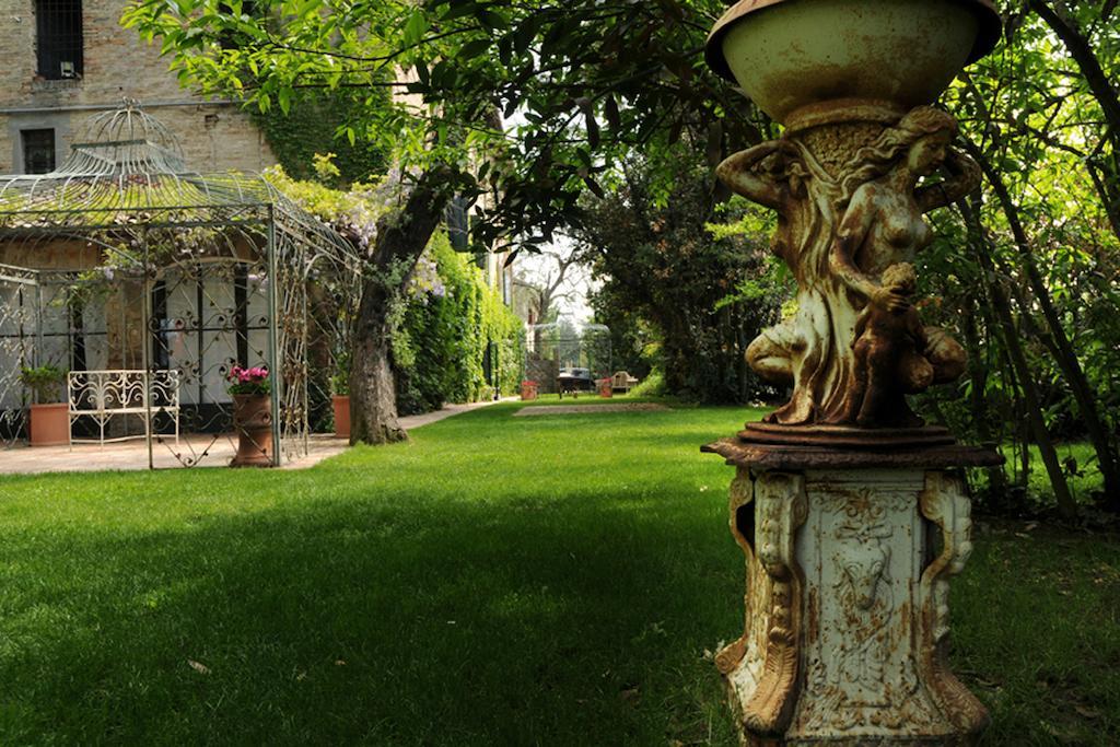 Azienda Agricola Palazzo Manzoni San Zaccaria Екстер'єр фото